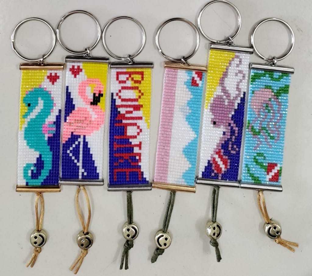 met glaskralen gemaakte sleutelhanger in motieven die met Bonaire te maken hebben